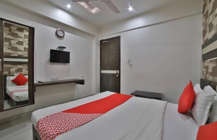 Hotel Green Apple Gandhinagar Eksteriør bilde